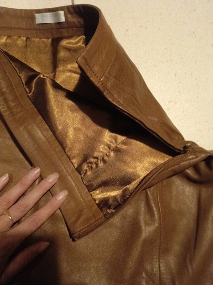 Mini-jupe en cuir taille 40 - photo numéro 6