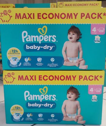 Couches Pampers Baby dry Taille 4
