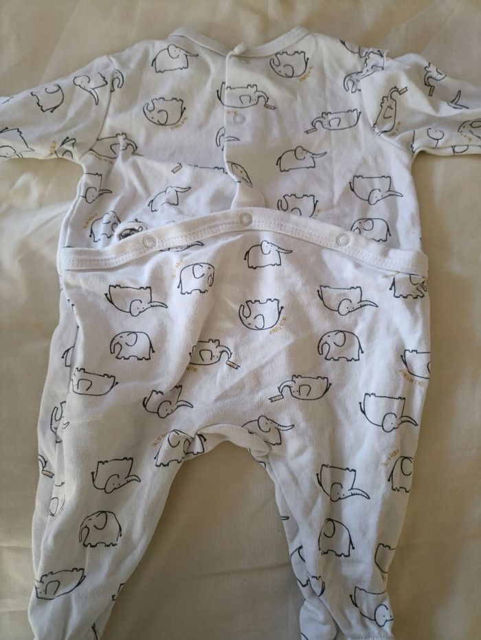 Pyjama 3 mois - photo numéro 3