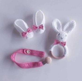 Coffret naissance attache tétine anneau dentition chaussure ballerine fait main crochet coton bio bébé prématuré fabrication française