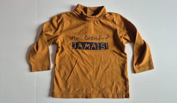 T-shirt col
