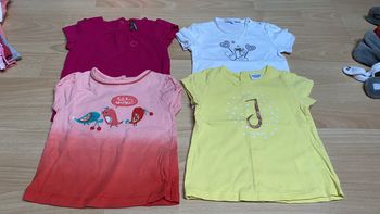 Lot de 4 t-shirt manche courte - 6 mois - 68 cm - Très bon état