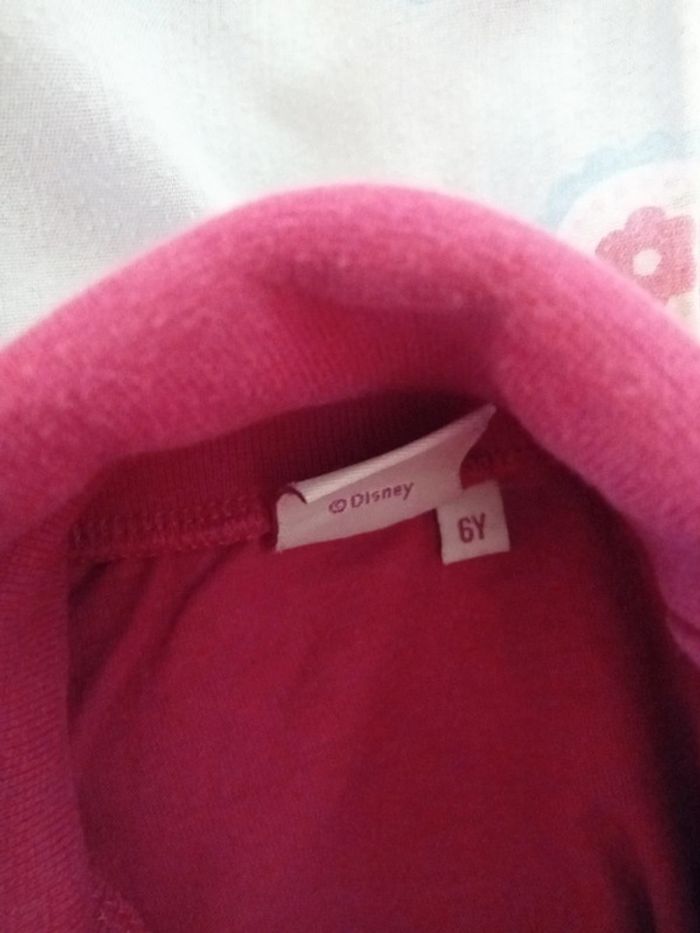 Joli sous pull rose Minnie.  6 ans. Disney. En coton - photo numéro 15