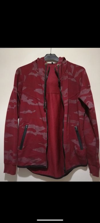 Sweat vintage bordeaux. Taille S