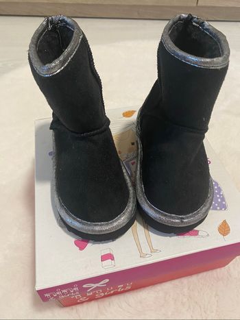 Bottes fourrée idéale pour automnes hiver en TBE Taille 22