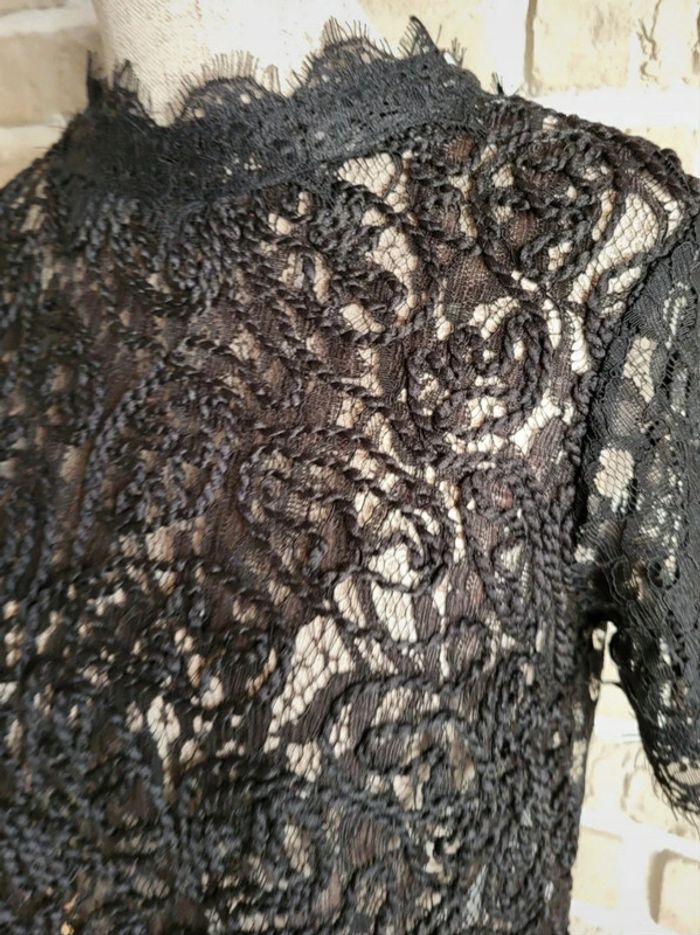 Blouse en dentelle noire Zara - Neuve avec étiquette - photo numéro 4