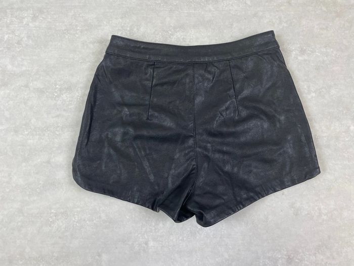 Short H&M simili cuir mat 36 - photo numéro 8