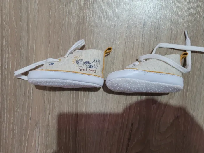 Chaussures bébé - Taille 18 - photo numéro 4