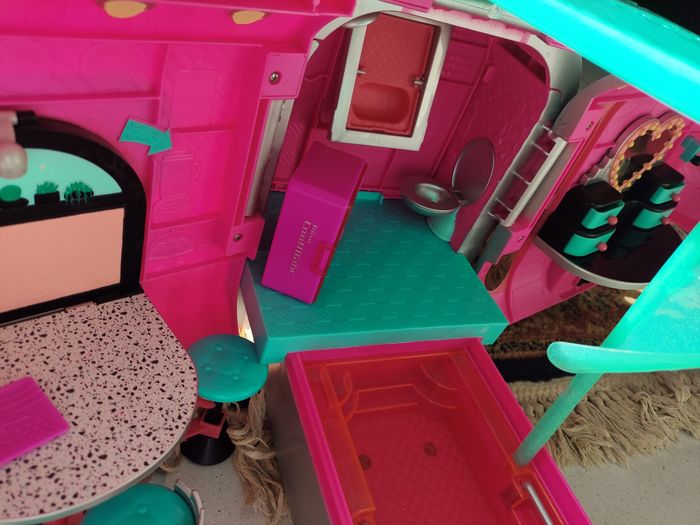 Camping car L.O.L surprise - photo numéro 7