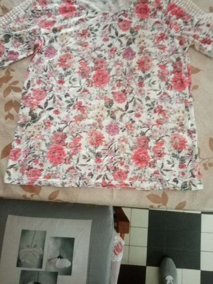 Tee-shirt manche longue fin taille 1 - photo numéro 3