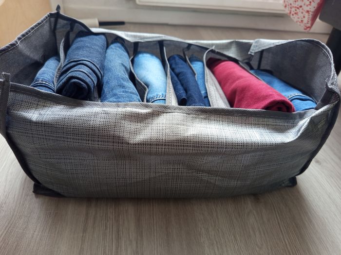 Panier de rangement gris avec séparation - photo numéro 3