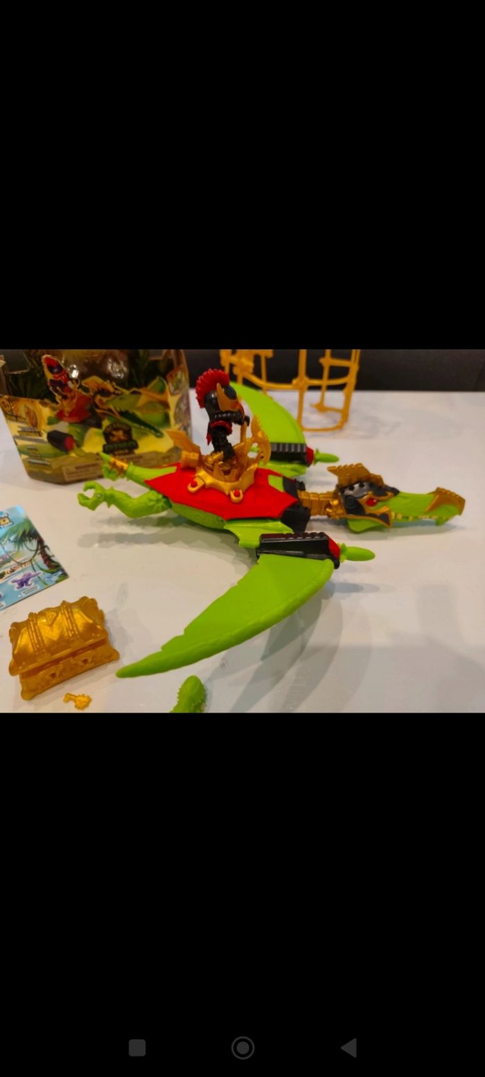 Dino gold Ptéranodon dans sa cage - photo numéro 5