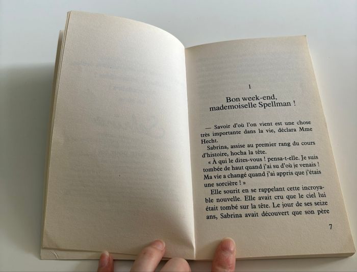 Livre Sabrina L’apprentie sorcière - Un week-end très mouvementé - photo numéro 3
