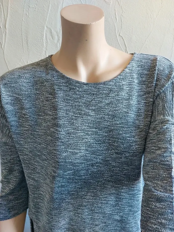 T-shirt gris à manches trois-quarts - photo numéro 3