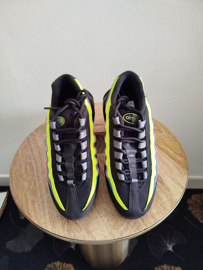 Baskets Nike T 36,5 - photo numéro 2