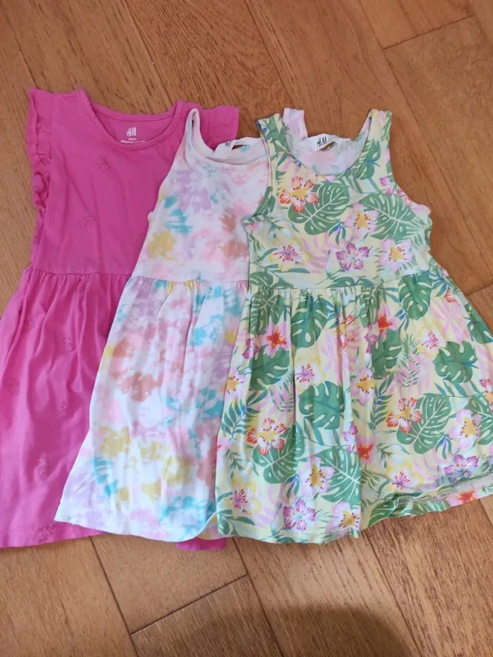Lot 3 robes hetm taille 98/104