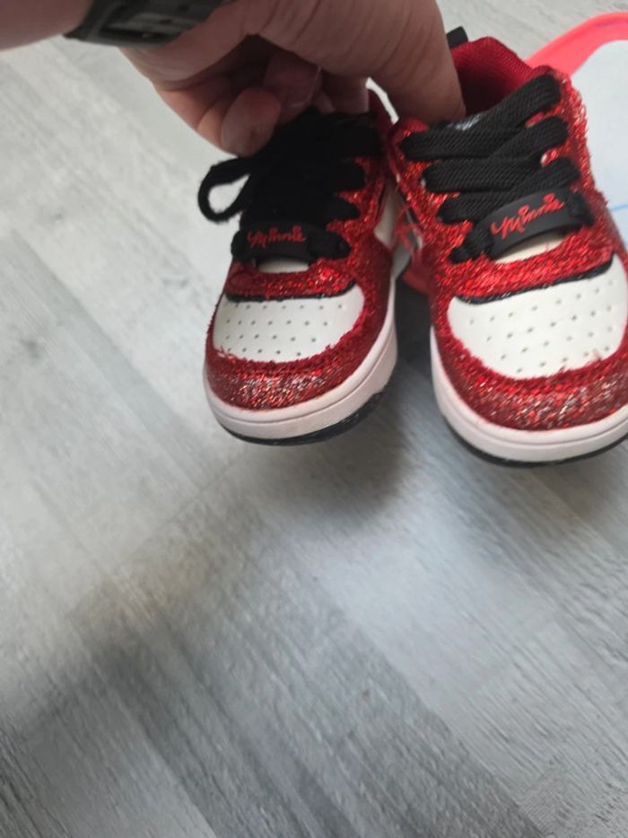 Basket minnie taille 21 - photo numéro 6