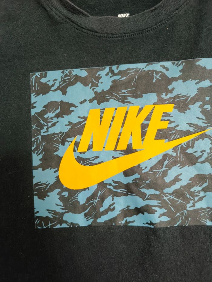 Tee shirt noir Nike taille 12/13ans - photo numéro 2
