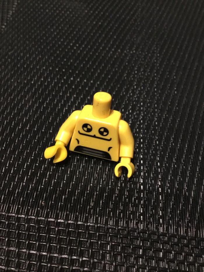 Lego série 1  Torse mannequin crash test col008 col01-8 minifigure mini figurine lego officiel 2010 - photo numéro 4