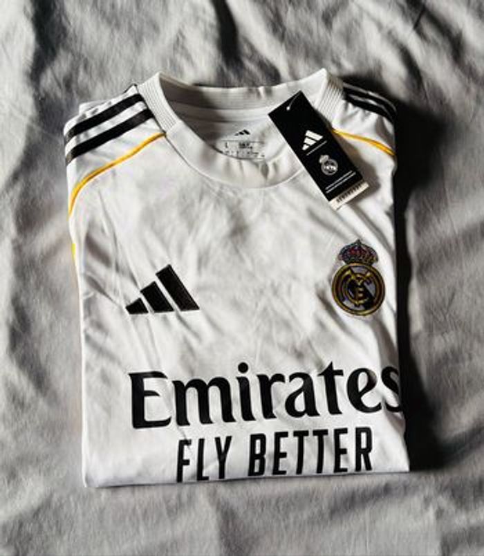 Maillot du réal de Madrid - photo numéro 9