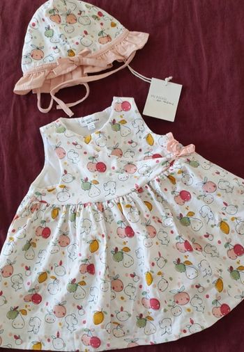 Ensemble bébé fille, chapeau et robe imprimés