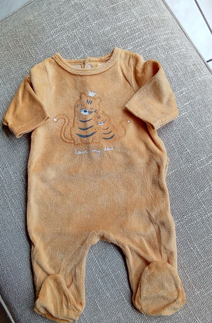 Lot 2 babygros en velours moutarde et bleu Gemo taille 1 mois - photo numéro 4