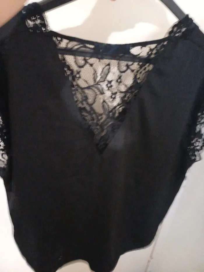 Haut dentelle chic - photo numéro 6