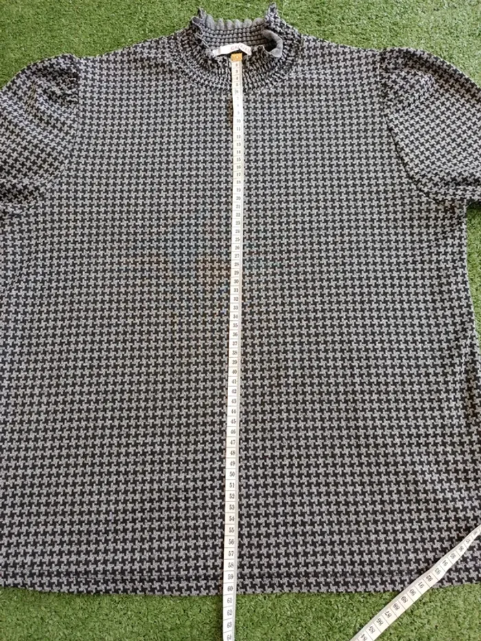 Top manches courtes col roulé a carreaux noir et gris camaïeu taille M - photo numéro 5