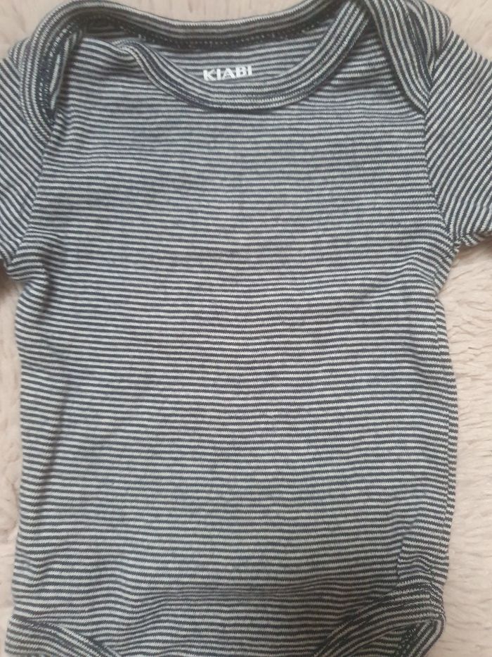 Lot de trois bodies manches longues 3 mois - photo numéro 5