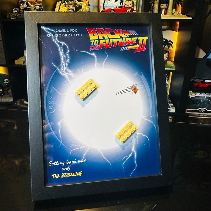 Cadre compatible LEGO DeLorean - Back to the Future II - (18×24 cm) - photo numéro 3