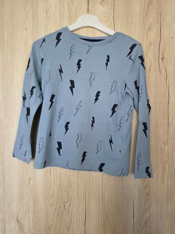 TEE-SHIRT GARÇON MANCHE LONGUE MOTIFS DESSUS KIABI TAILLE 5ANS