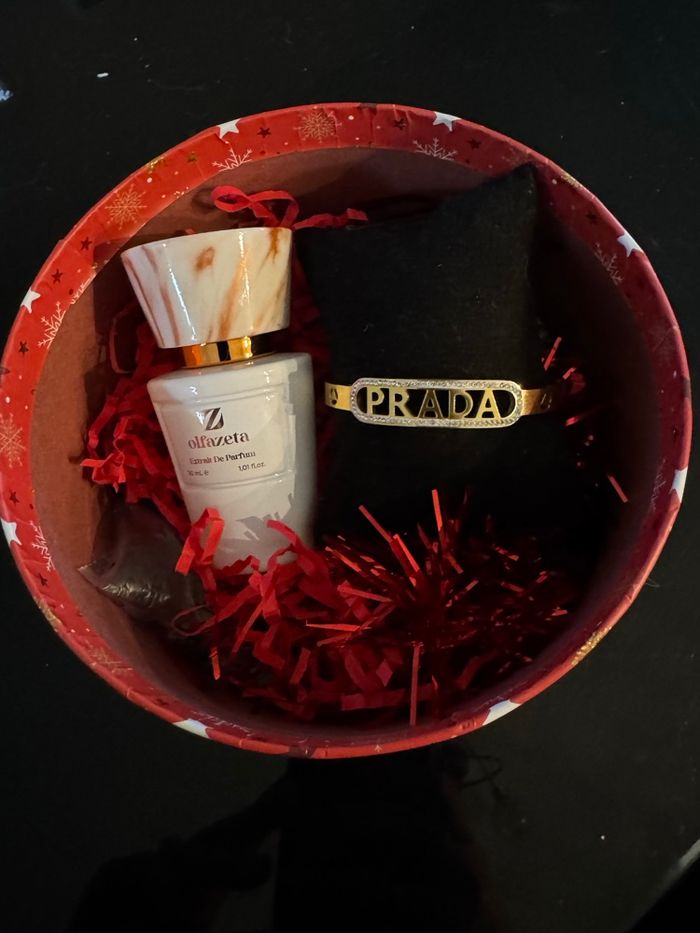 Coffret Parfums+jonc  doré strassé - photo numéro 2