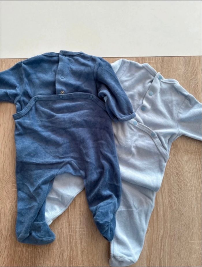 Pyjamas velours 3 mois - photo numéro 3