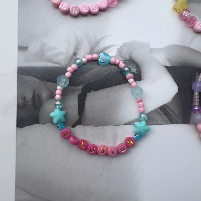 friendship bracelets | dua lipa - photo numéro 4