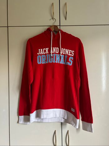 Sweat-shirt à capuche rouge