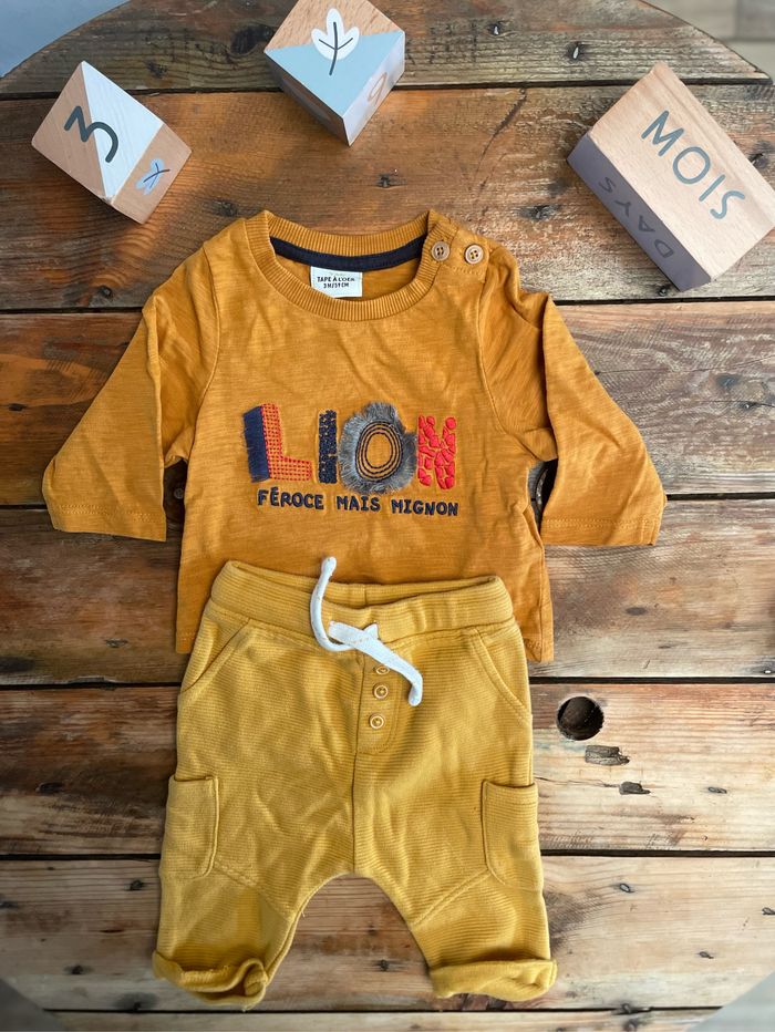 Ensemble pantalon + TS