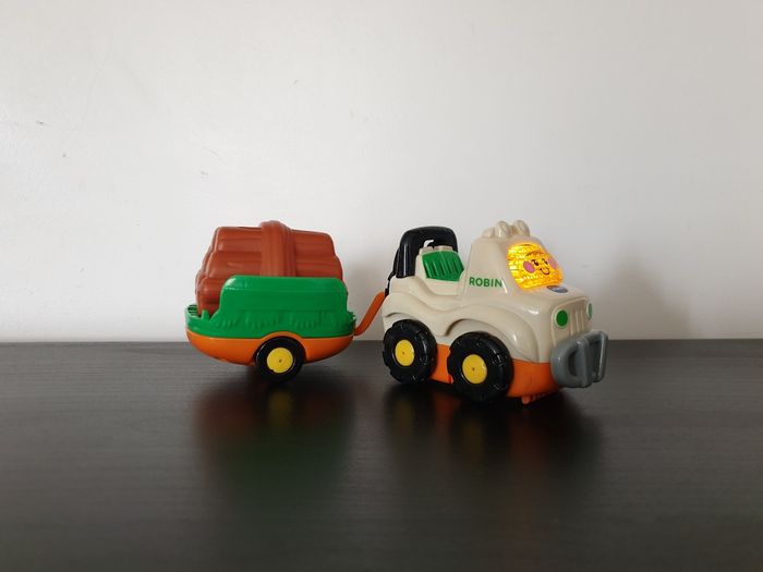 Tut tut bolide composé "Robin super tout terrain + remorque et bois" VTech