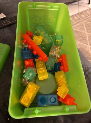Jelly blox boîte de rangement 2 en 1 avec 30 blocs