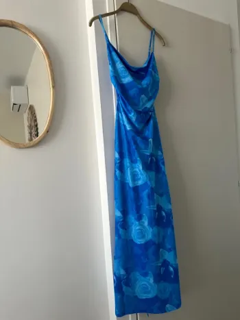 Robe longue bleue à imprimé fleuri – Taille S
