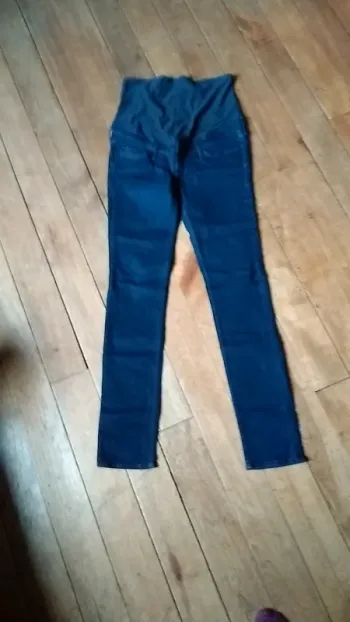 Jean brut de grossesse Mama H&M taille M