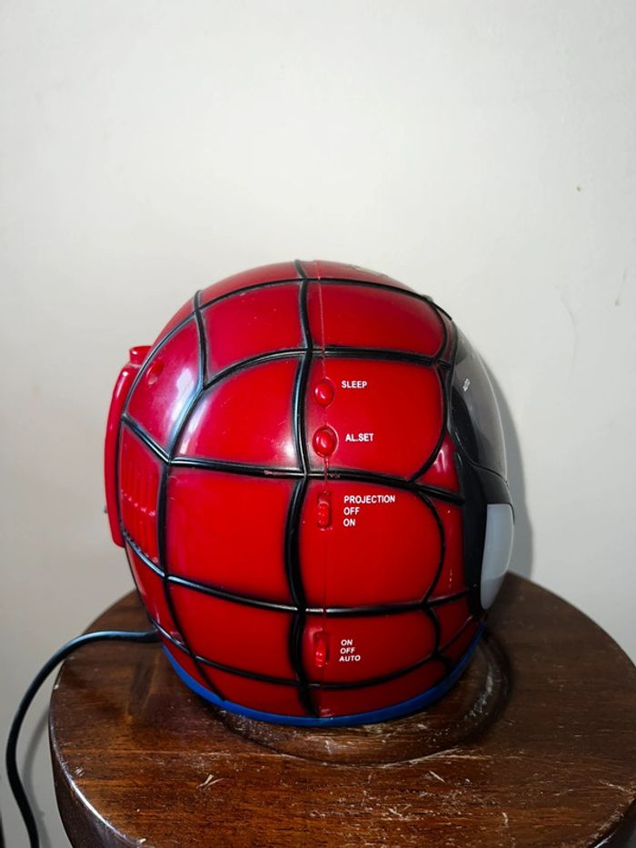 Réveil radio avec projection spider man 2010 - photo numéro 4