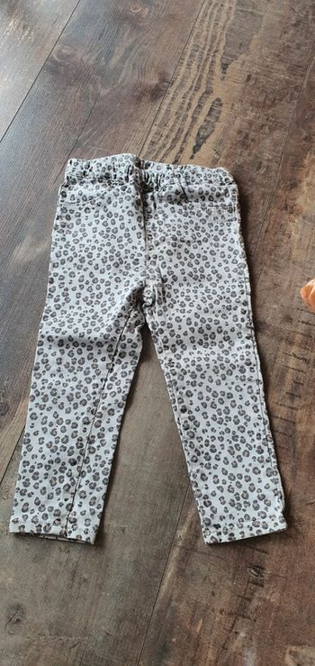 Pantalon h&m 24 mois en très bon état