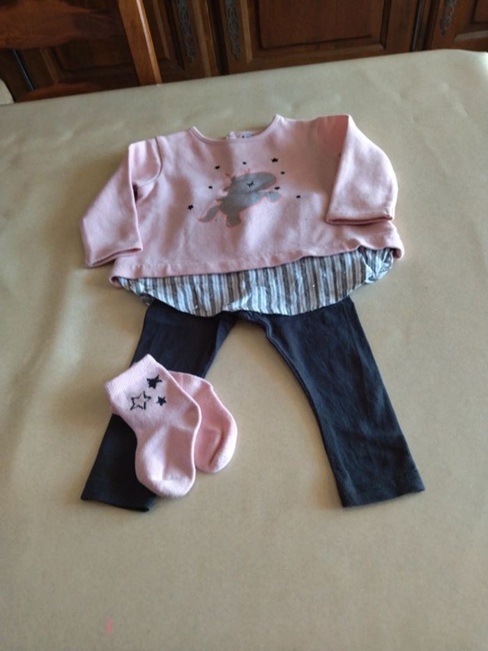 Lot de 2 ensembles leggings et haut+chaussettes + 1 robe 👗 - photo numéro 4
