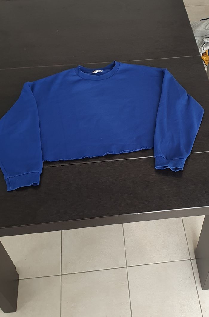 Sweat court bleu en S