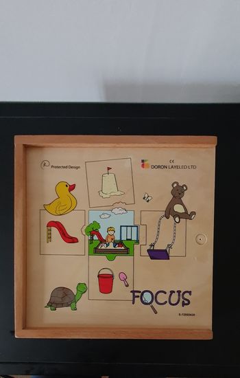Puzzle à thème en bois