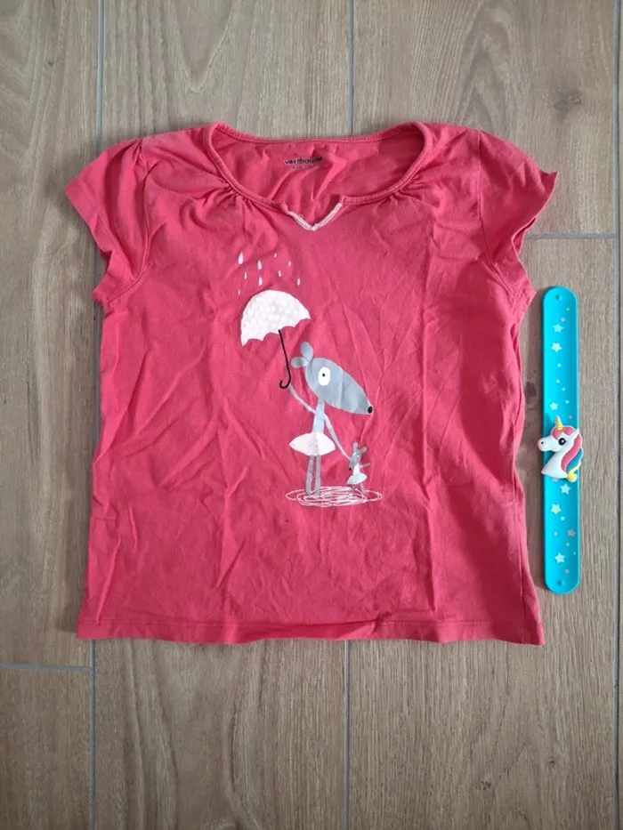 T-shirt manches courtes Vertbaudet 6 ans très bon état