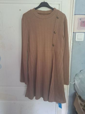 Robe NEUVE marron en maille, taille L