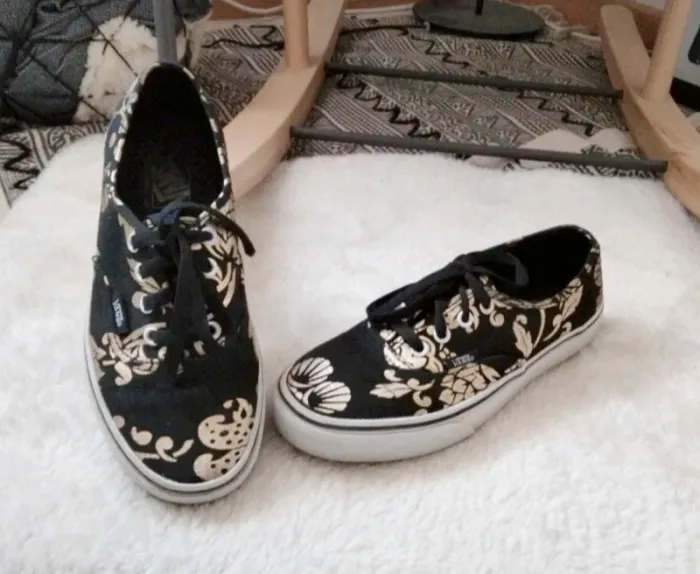 Vans fleuries noir et doré - photo numéro 3
