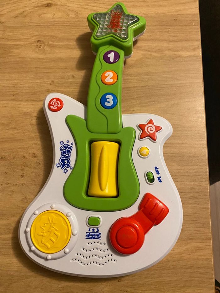Guitare eveil enfants