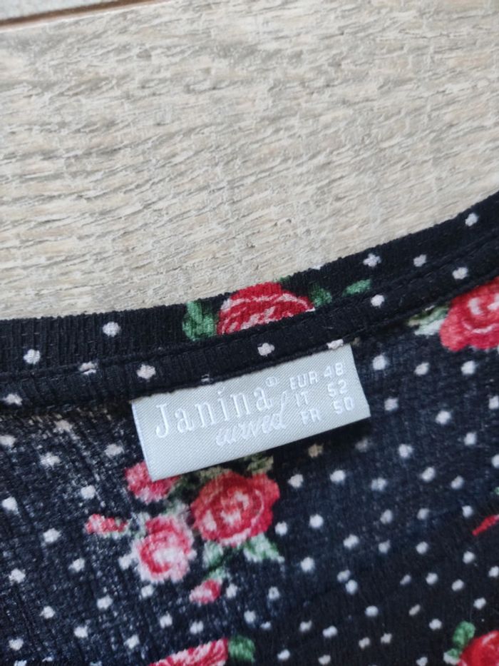 Robe mi-longue manches 3/4 noire motifs roses rouges taille 50 Janina - photo numéro 7